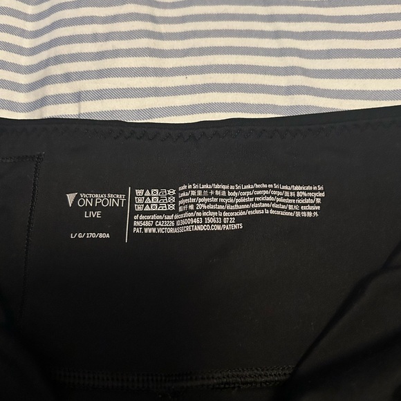 VS On Point leggings, size L - Picture 4 of 4